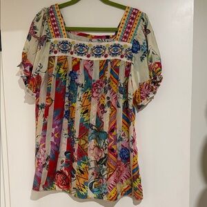 Johnny Was 100% Silk Short Sleeve Floral Multicolor Women's Top